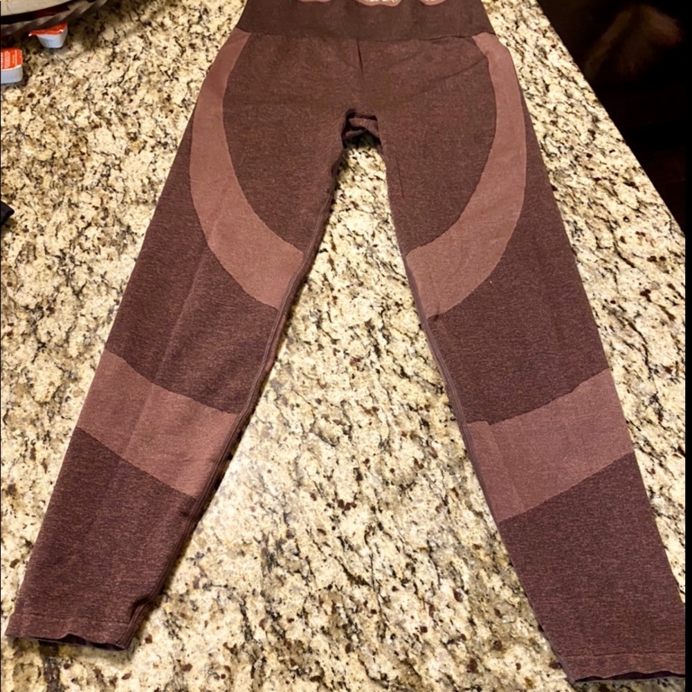 EUC Victoria’s Secret Sport Seamless Leggings  Size Medium